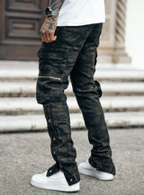 Snap Cargo Jeans in Camo
