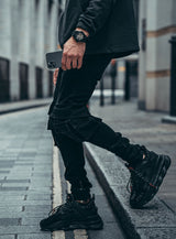 Cargo Jeans V4 in Washed Black