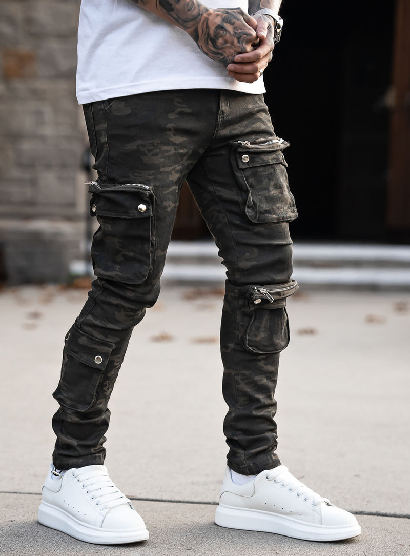 ''Never Out Of Pockets'' Cargo Jeans in Washed Camo