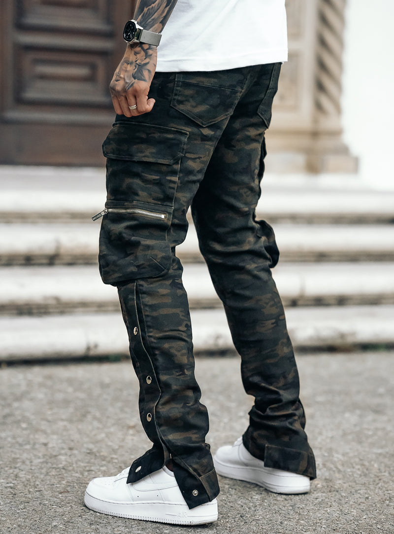 Snap Cargo Jeans in Camo | PRSTGE