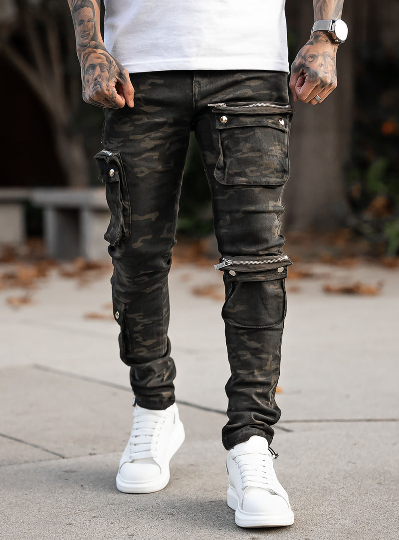 Never Out Of Pockets Cargo Jeans in Camo | PRSTGE