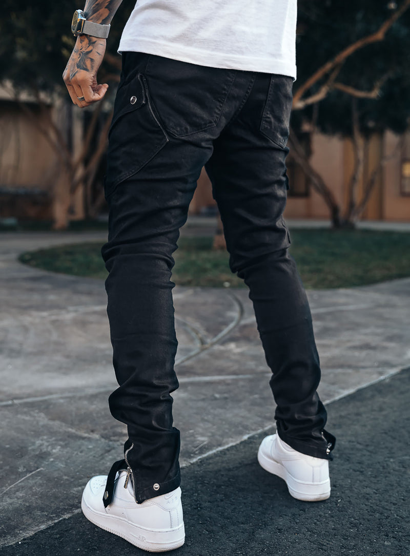 Constructed Cargo Jeans in Jet Black | PRSTGE